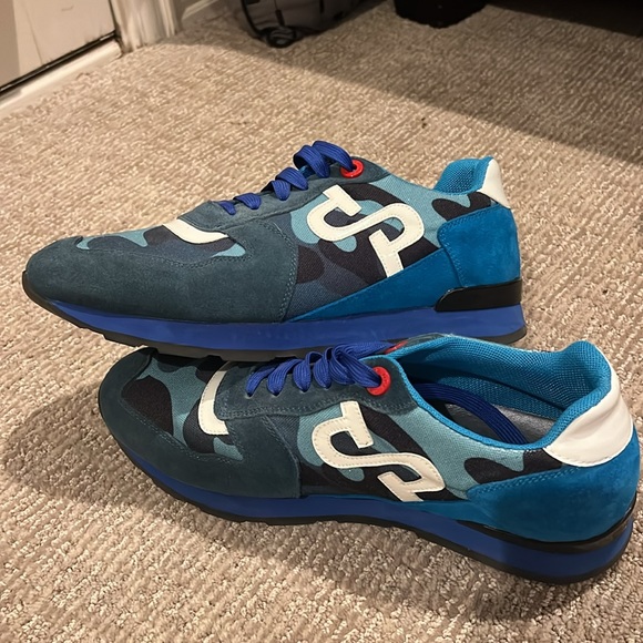 Oops France - Picture 2 of 5